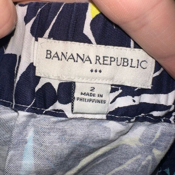 Banana Republic ginkgo print academia 2 pencil skirt - Picture 3 of 3